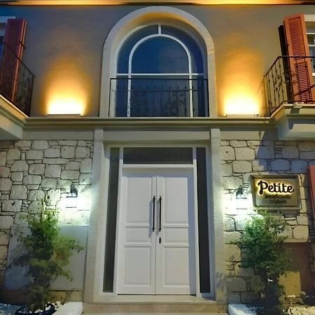 Petite Boutique Hotel Ildiri Exterior foto